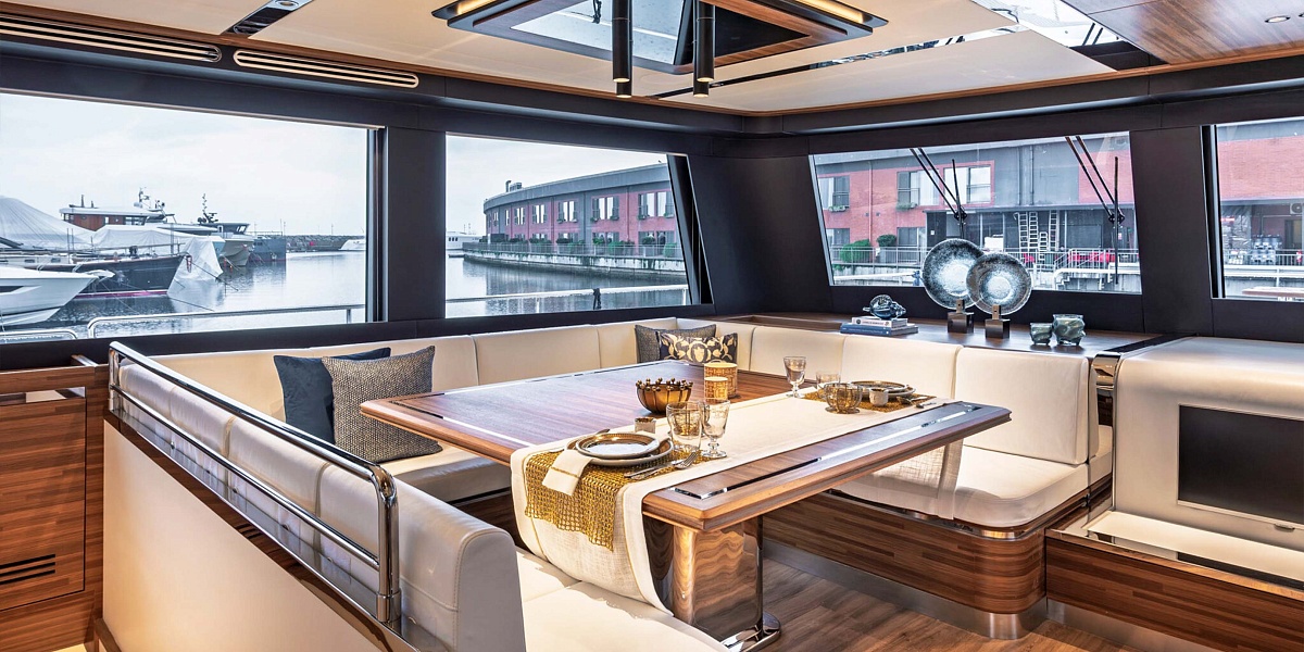 Аренда катамарана на солнечных батареях Vision F Yacht ATRAVERSIA во Франции